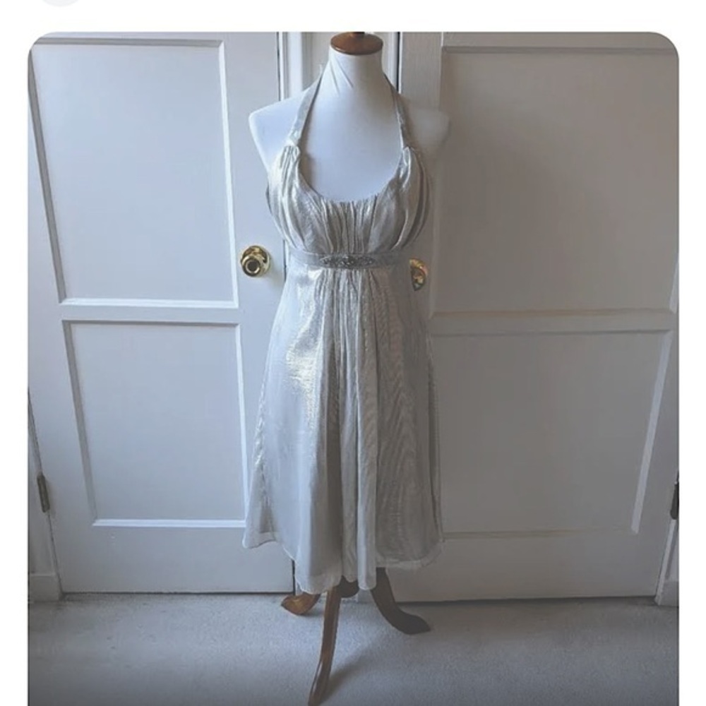 Badgley Mischka Sz 2 Silk with Metallic Thread Halter Style Cocktail Dress.